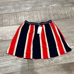 Dex skirt girls medium. NWT.